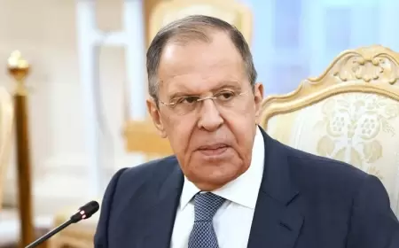 Lavrov istanbuldan "barmaq silkələdi"