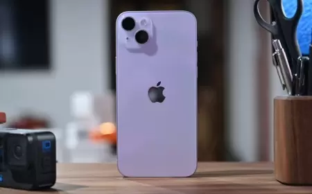 "iPhone 16e" nümayiş olundu