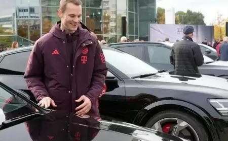 Futbolçulara maşın paylanıldı