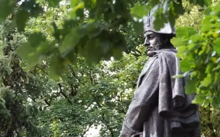 Rus imperiyası sərkərdəsinin abidəsi söküləcək