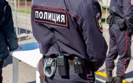 "Yanındakı qadını bizə verməlisən"