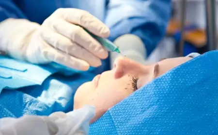 Saxta yolla estetik cərrah olanların siyahısı yayıldı