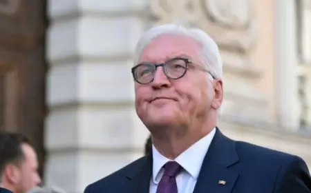 Almaniya prezidenti yazıçını döydü