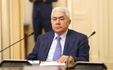 Ağalar Vəliyev evsizləri necə “ağladır”