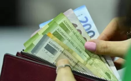 Müəllimlərin və həkimlərin maaşı nə qədər artacaq?