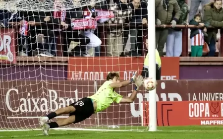 Müdafiəçi qapıya keçdi, penaltini qaytardı - İspaniya kubokunda şou + VİDEO