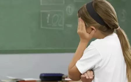 Bakıda 3-cü sinif şagirdinin ağzını "skoçlayan" müəllim DANIŞDI