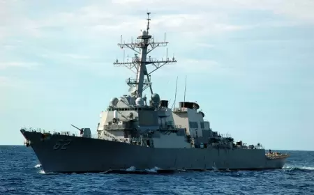 Rusiyanın 65 neft tankeri dənizlərdə ilişib qalıb 