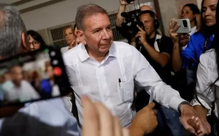 Müxalifət liderinin yerini deyənə 100 min dollar mükafat  