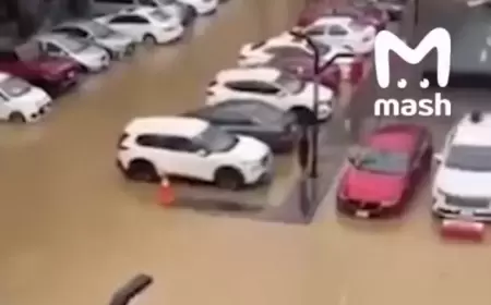 Məkkə və Mədinə su altında qalıb