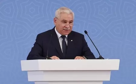 "Pişik asqırdı? Bəs Azərbaycana necə gəldin?"