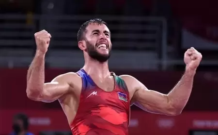 Olimpiadanın azərbaycanlı qalibi medalını qaytarır