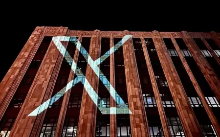 “Təəssüf ki, İlonun kartları və kostyumu yoxdur”  