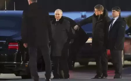 Putin gecə ilə Kremlə qayıtdı