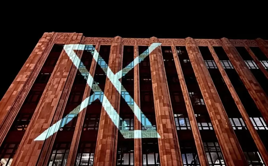 Baş nazirin müavini “X” sosial şəbəkəsindən getdi  