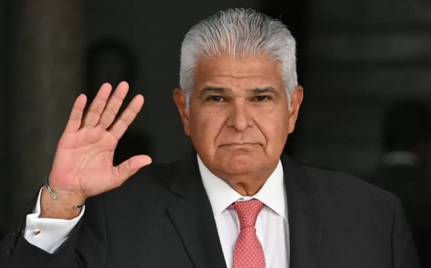 “Danışmıram, əl çəkin” – Panama prezidenti