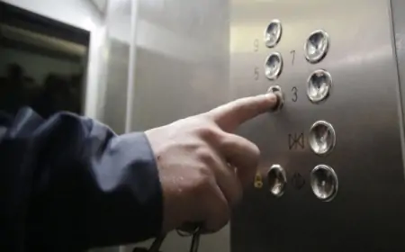 Bakıda liftdə qalan 3 nəfər belə xilas edildi