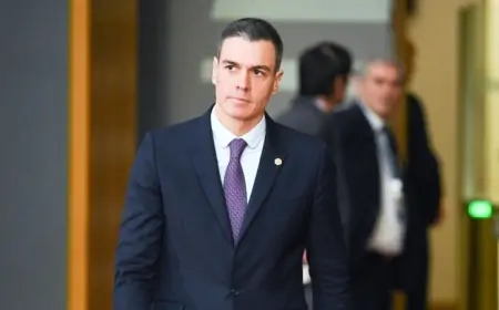 “Ukrayna demokratiyasını və Zelenskini dəstəkləməyə gəlirəm”