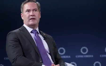 "Bizə ərazi güzəştlərinə hazır olan Ukrayna lideri lazımdır"