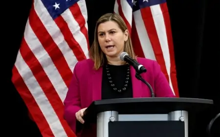 “Reyqan yəqin ki, məzarında çevrilir”