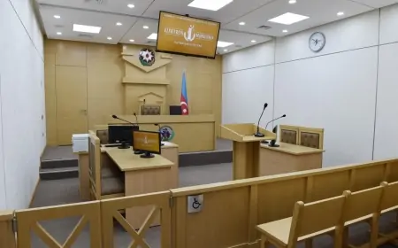 Vəkili məhkəmədə döydülər – Azərbaycanda OLAY + FOTO