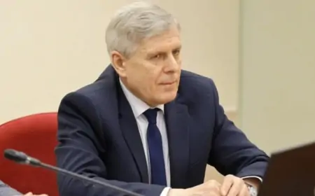 Vəzifəli şəxs hokkey oyununda öldü