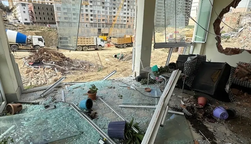 Vətəndaşın evini başına uçuran şirkətdən açıqlama - "Səhvən olub" + VİDEO