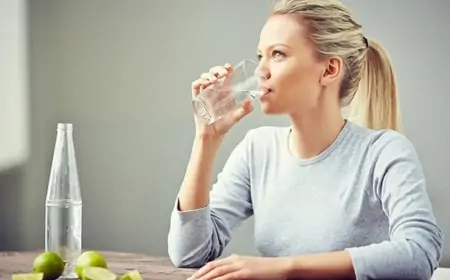 Gündə nə qədər su içməliyik? - 2 litr qaydası doğrudurmu?