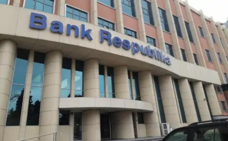 Hüquqi şəxslər “Bank Respublika”dakı pullarını geri çəkir