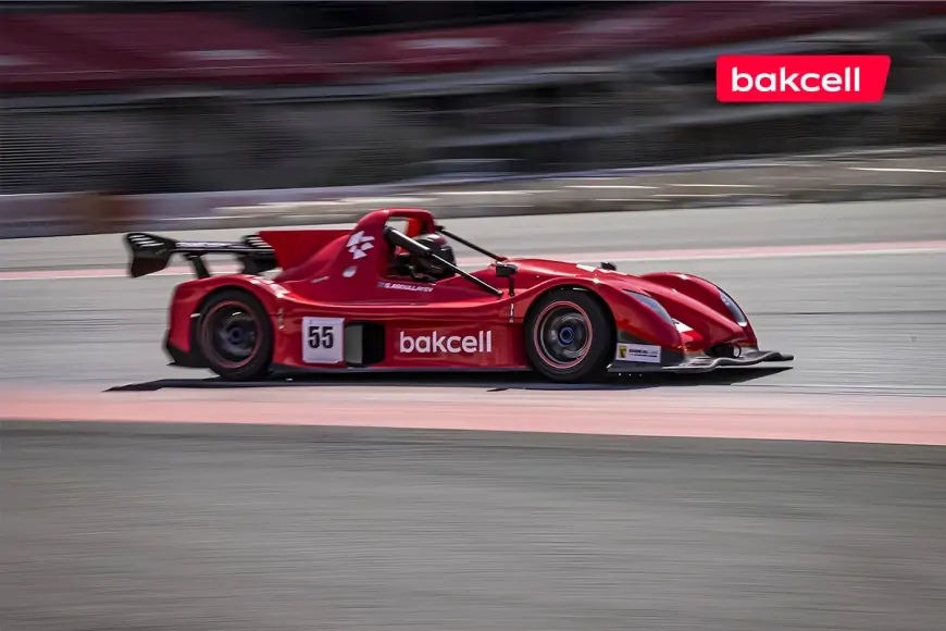 55 nömrəli “Bakcell” avtomobili nüfuzlu sürət yarışında - Video