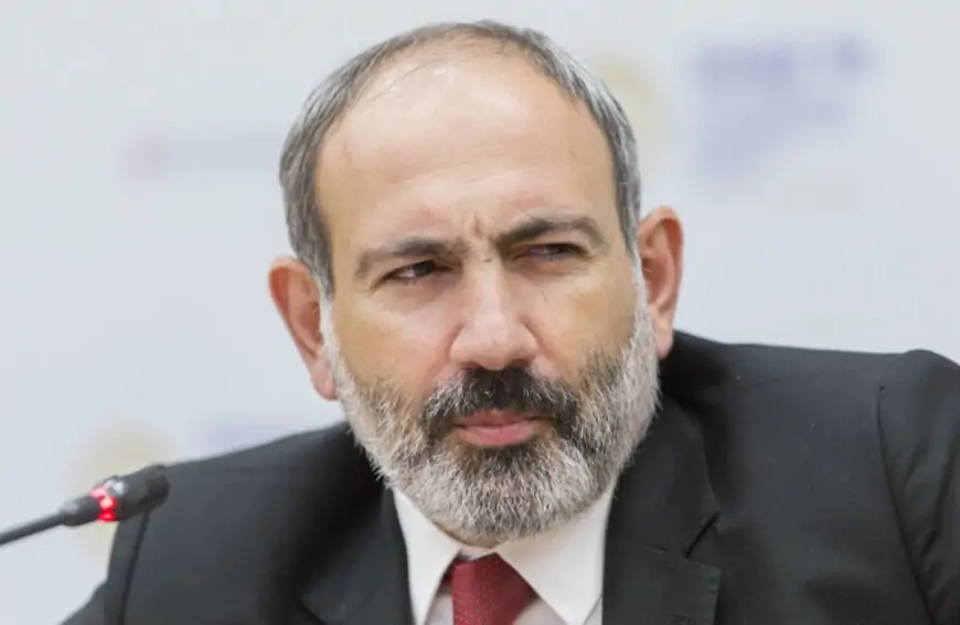 “Mən türkün ayaqqabısını yalamışam?" - Paşinyan rəqiblərini görüşə çağırdı