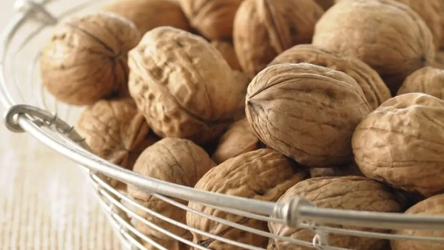 Qoz qabığından hazırlanan şəfalı içki 