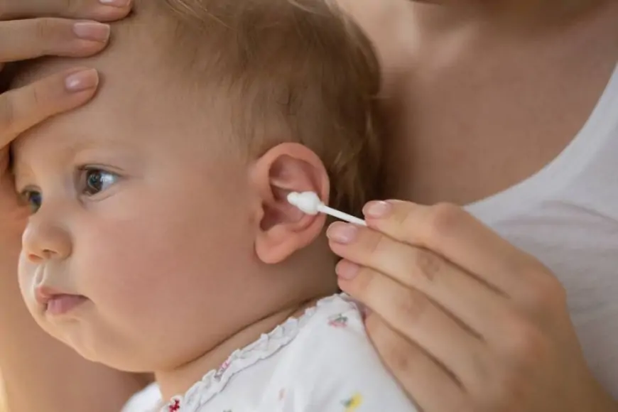 Körpələrdə qulaq ağrısı - Səbəbləri və müalicəsi