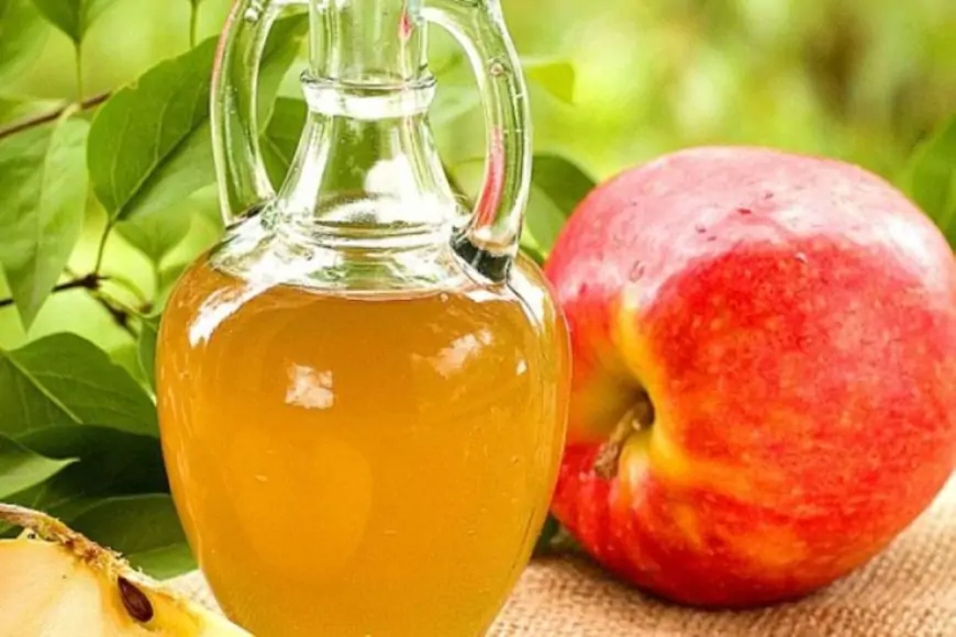 Gündə bir qaşıq için: arıqladır, sızanaqları yox edir - Alma sirkəsi