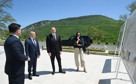 Prezidentlə xanımı Şuşada məscidin açılışında iştirak etdilər