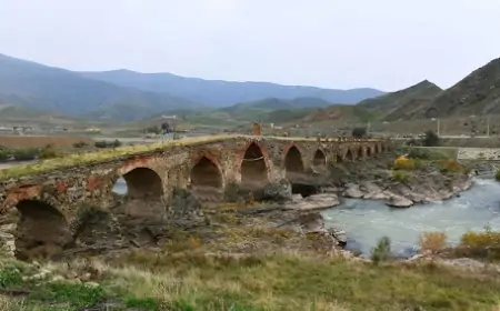 İran tərəfdən 4 nəfər sürünərək Xudafərin körpüsünə daxil olub