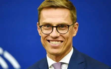 Stubbdan Trampa dərs - “Rusiya qüdrətli dövlət deyil”