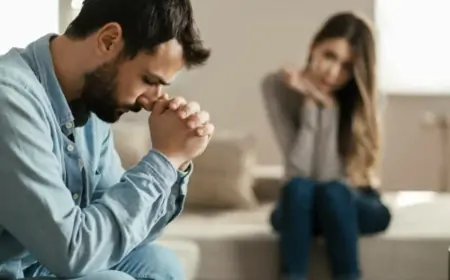 "Leyli əynindəki paltarları çıxardı, babasının yataq otağında..."