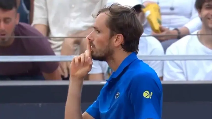 Rus tennisçisi fitə basıldı - İtaliyada