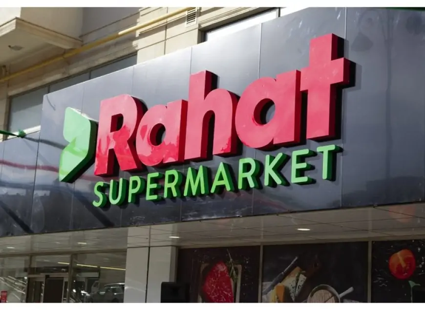 “Rahat” marketin müdir müavinini döydülər - Burnu qırıldı