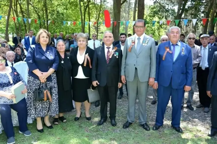 İmişlidə SSRİ bayrağı qalmaqalı davam edir - Yeni sədr də istefa verdi