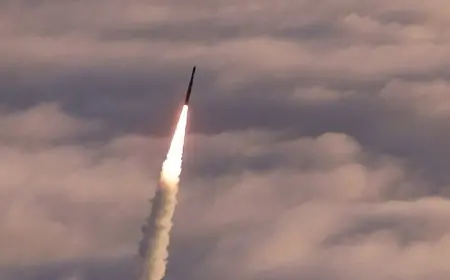 Rusiyanın atdığı raketin qəlpələri Azərbaycan səfirliyinə düşdü