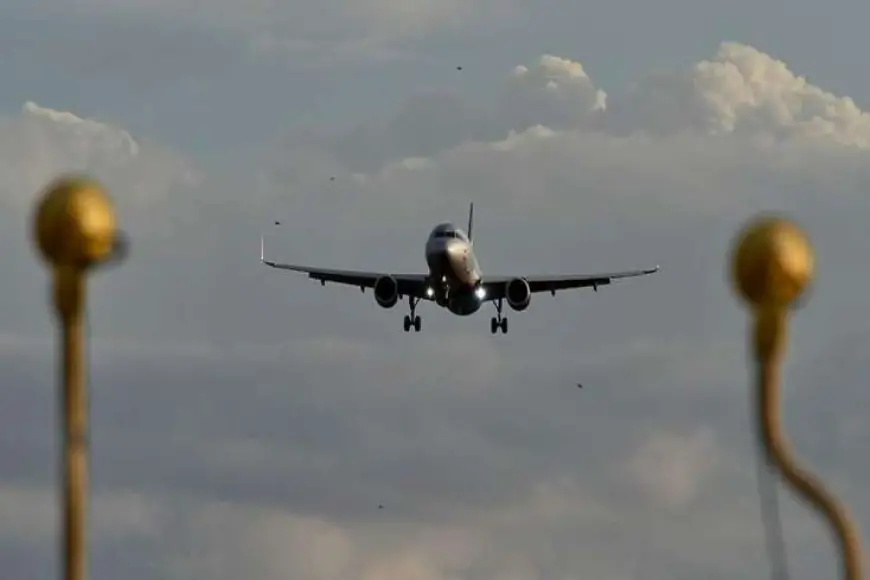 Şəxsi təyyarə qəzaya düşdü - 12 nəfərin...