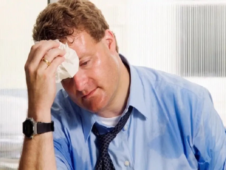 Çox tərləmə bu ciddi xəstəliyin əlaməti imiş...   – Diqqət!