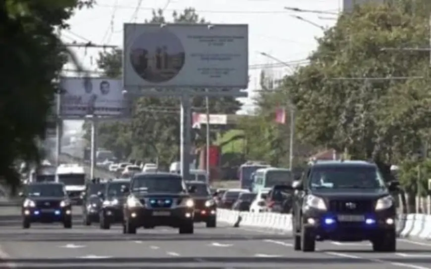 Paşinyanın korteji qəzaya düşdü - Yaralılar var