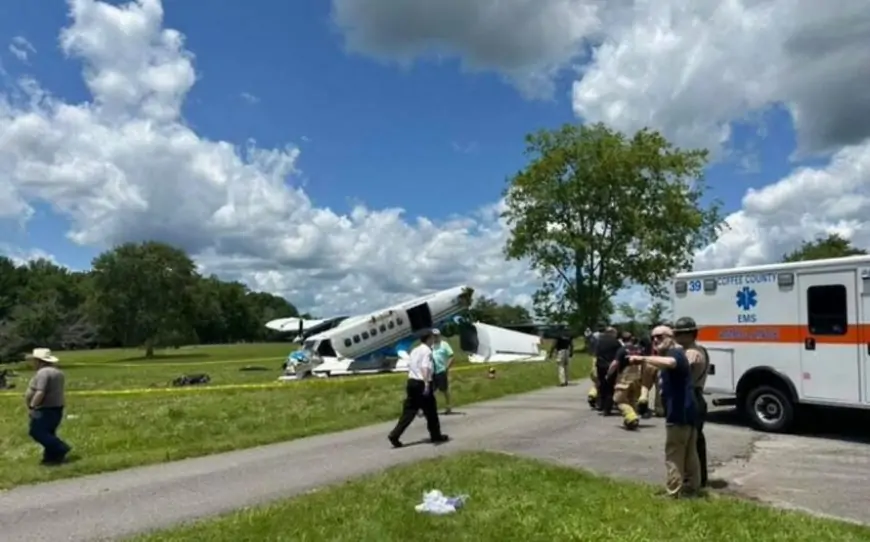 ABŞ-də sərnişin təyyarəsi qəzaya uğradı - Yaralılar var