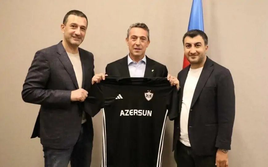 "Qarabağ" rəhbərliyi Ali Koça nə hədiyyə etdi? - FOTO