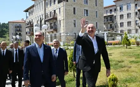 Prezidentlə Berdiməhəmmədov Şuşadakı birinci yaşayış kompleksində