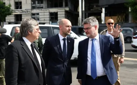 Fransalı nazir Rusiyanın vurduğu yerlərə baxış keçirdi