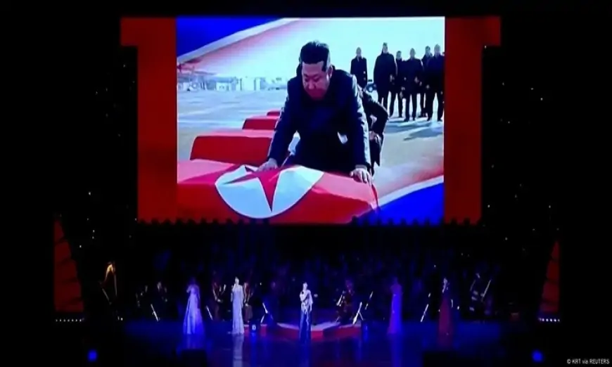 Kim Çen In ağladı - Diktator tabut önündə göz yaşları tökdü 